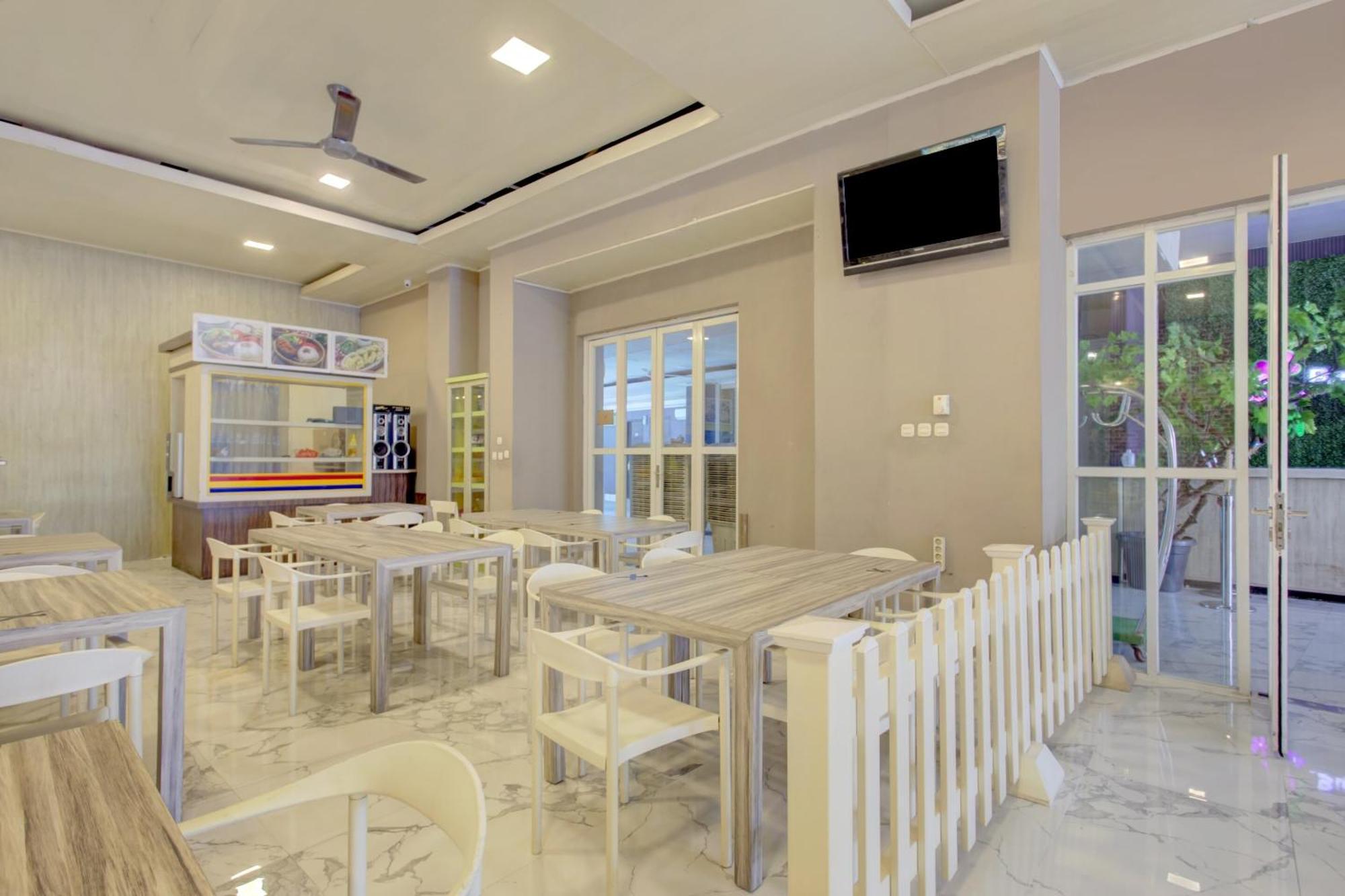 Hotel O Gambir Near Juanda Station Formerly Bunga Dahlia 자카르타 외부 사진