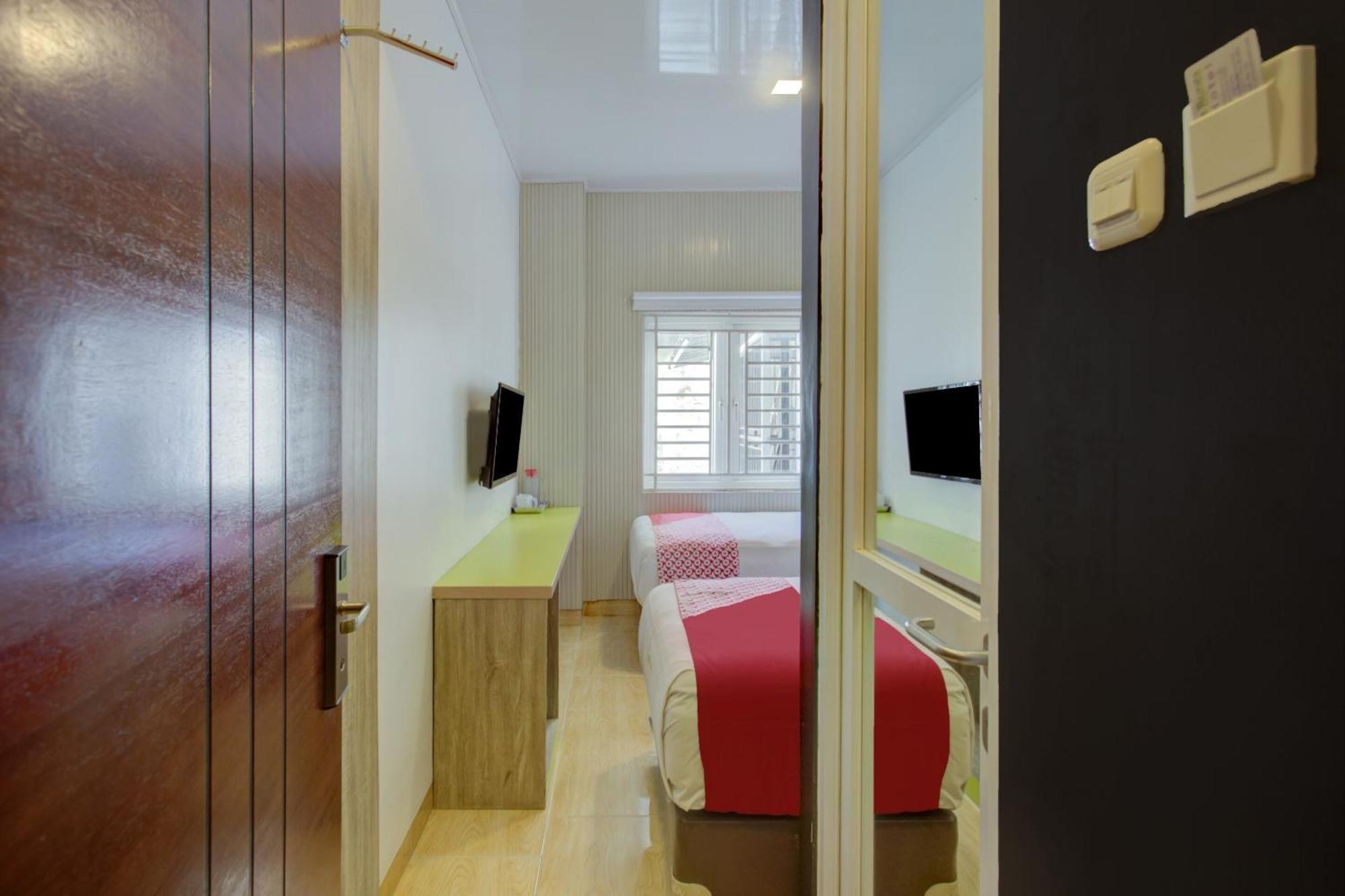 Hotel O Gambir Near Juanda Station Formerly Bunga Dahlia 자카르타 외부 사진